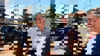 <p>Prefeitura e RGE d&atilde;o in&iacute;cio a projeto de deslocamento de postes na Avenida</p>