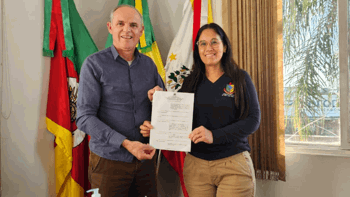 <p><strong>Executivo sanciona altera&ccedil;&otilde;es na Lei que concede homenagens e t&iacute;tulos pela C&acirc;mara de Vereadores</strong></p>