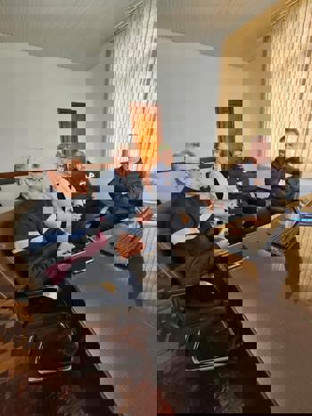 <p>Obras de esgotamento sanit&aacute;rio e manuten&ccedil;&atilde;o de ruas</p>