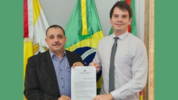 <p><strong>Assinado termo de conv&ecirc;nio com HSLG para compra de uniformes</strong></p>