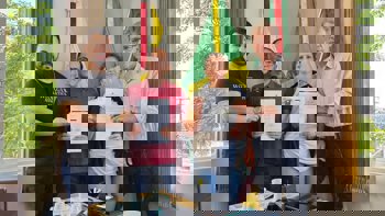 <p><strong>Dois novos servidores aprovados no concurso p&uacute;blico s&atilde;o empossados</strong></p>