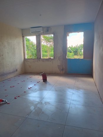 <p><strong>Escola Municipal Santa Rita de C&aacute;ssia, no Limoeiro, passa por ampla reforma estrutural</strong></p>