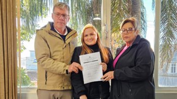 <span style="font-size: 10pt;">Prefeitura d&aacute; posse a nova servidora municipal aprovada no concurso p&uacute;blico vigente</span>