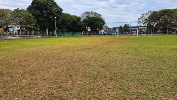 <span style="font-size: 10pt;">Campo da Pra&ccedil;a C&iacute;cero Cavalheiro passar&aacute; por manuten&ccedil;&atilde;o da grama</span>