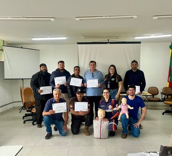 <span style="font-size: 10pt;">Servidores participam de capacita&ccedil;&atilde;o para servi&ccedil;os com eletricidade</span>