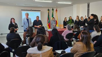 <span style="font-size: 10pt;">Forma&ccedil;&atilde;o de gestores escolares re&uacute;ne docentes da rede municipal</span>