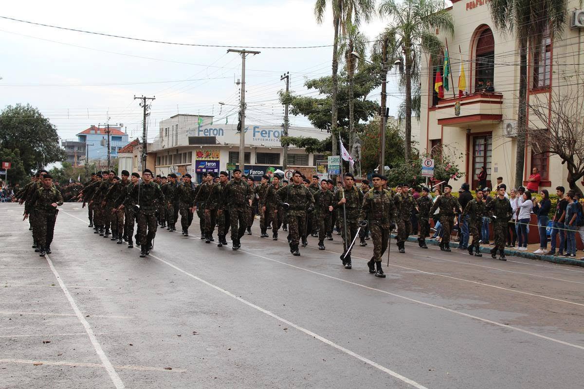 <span style="font-size: 10pt;">Ordem do desfile de 7 de Setembro e agenda da Semana da Pátria</span>