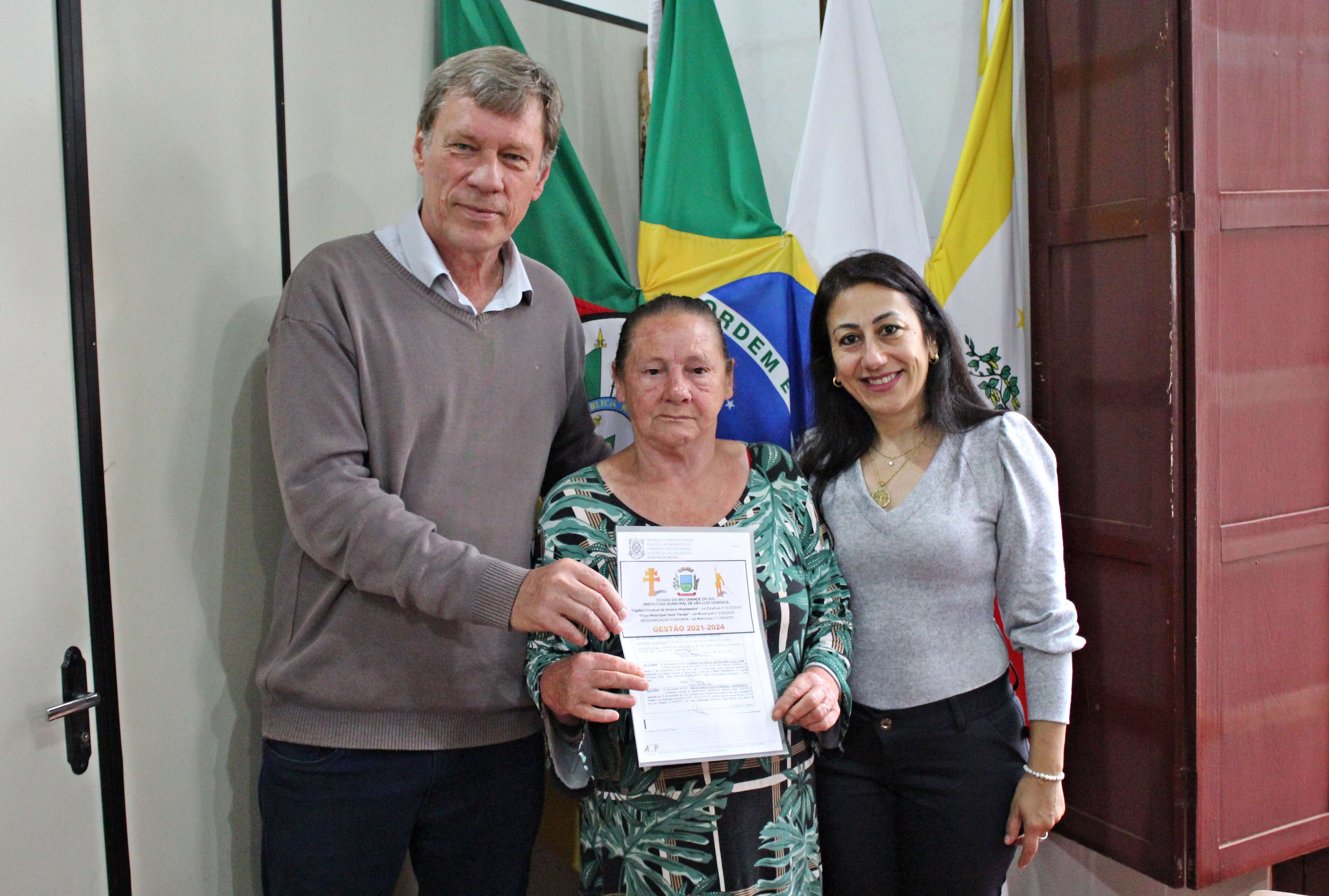 Prefeitura de São Luiz Gonzaga entrega mais títulos de regularização fundiária  