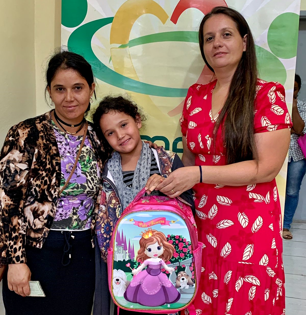 Campanha “Volta às aulas solidária” contemplou mais de 70 alunos da Rede Estadual de Ensino