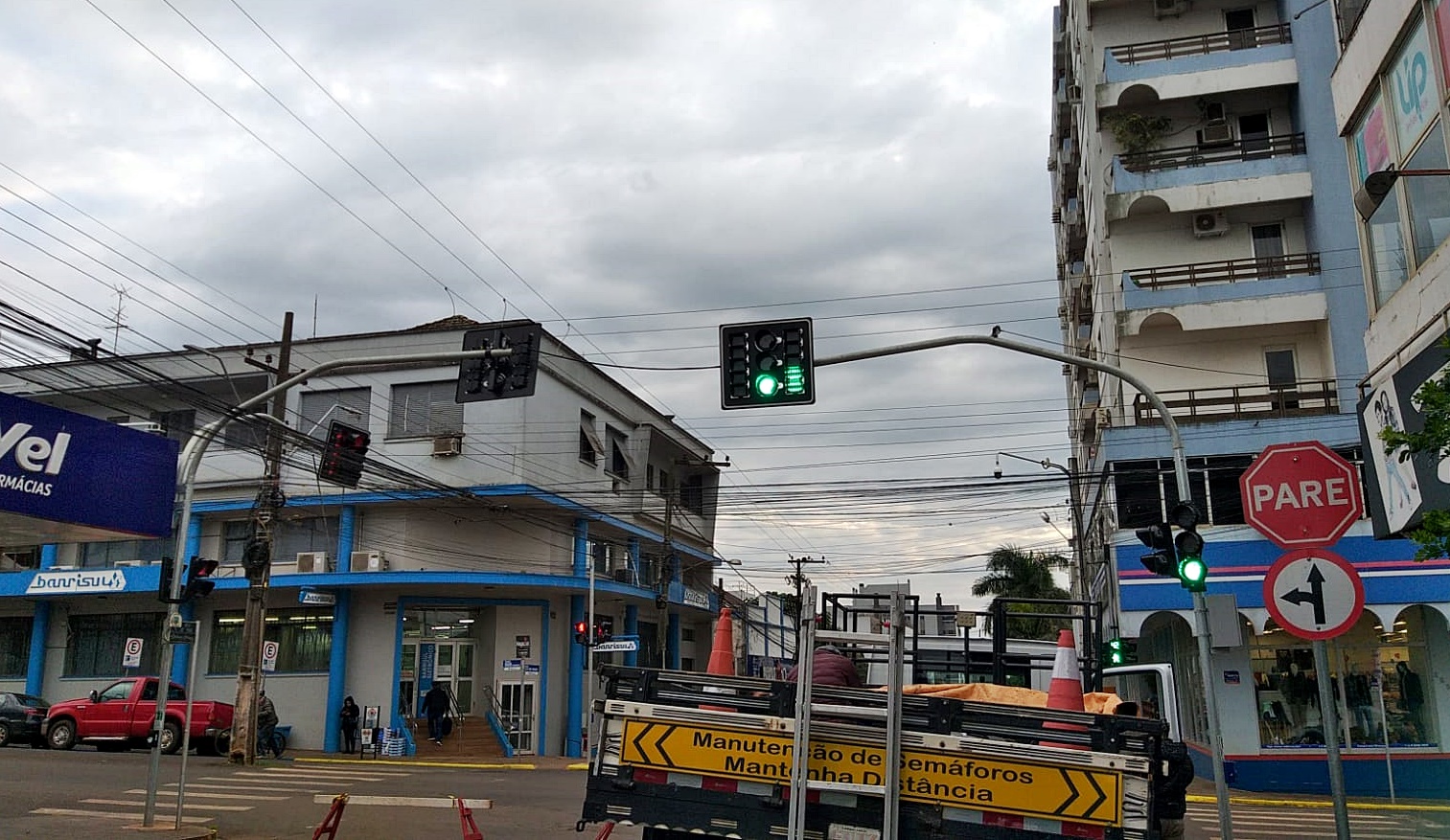 Manutenção dos semáforos no cruzamento da Avenida Senador com a Rua 13 de Maio ocorre na próxima semana