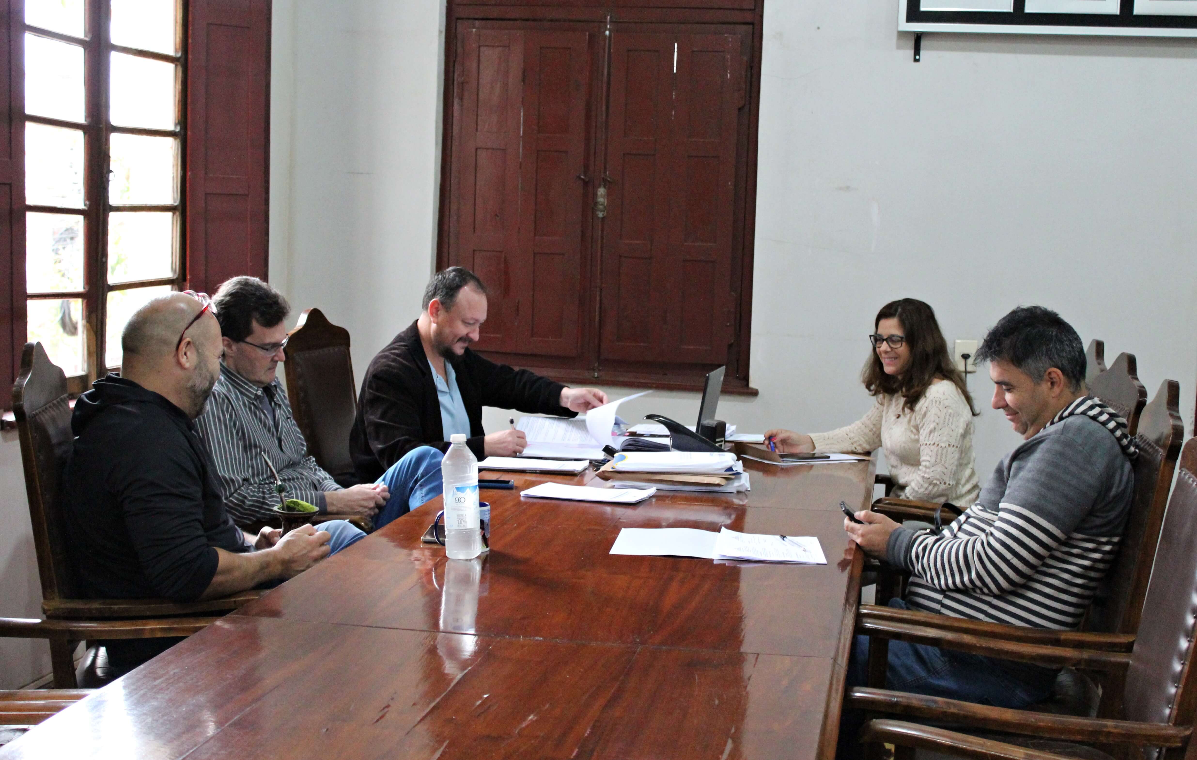 Comissão de Licitações conclui análise das propostas técnicas das empresas habilitadas para o concurso público da Prefeitura de São Luiz Gonzaga