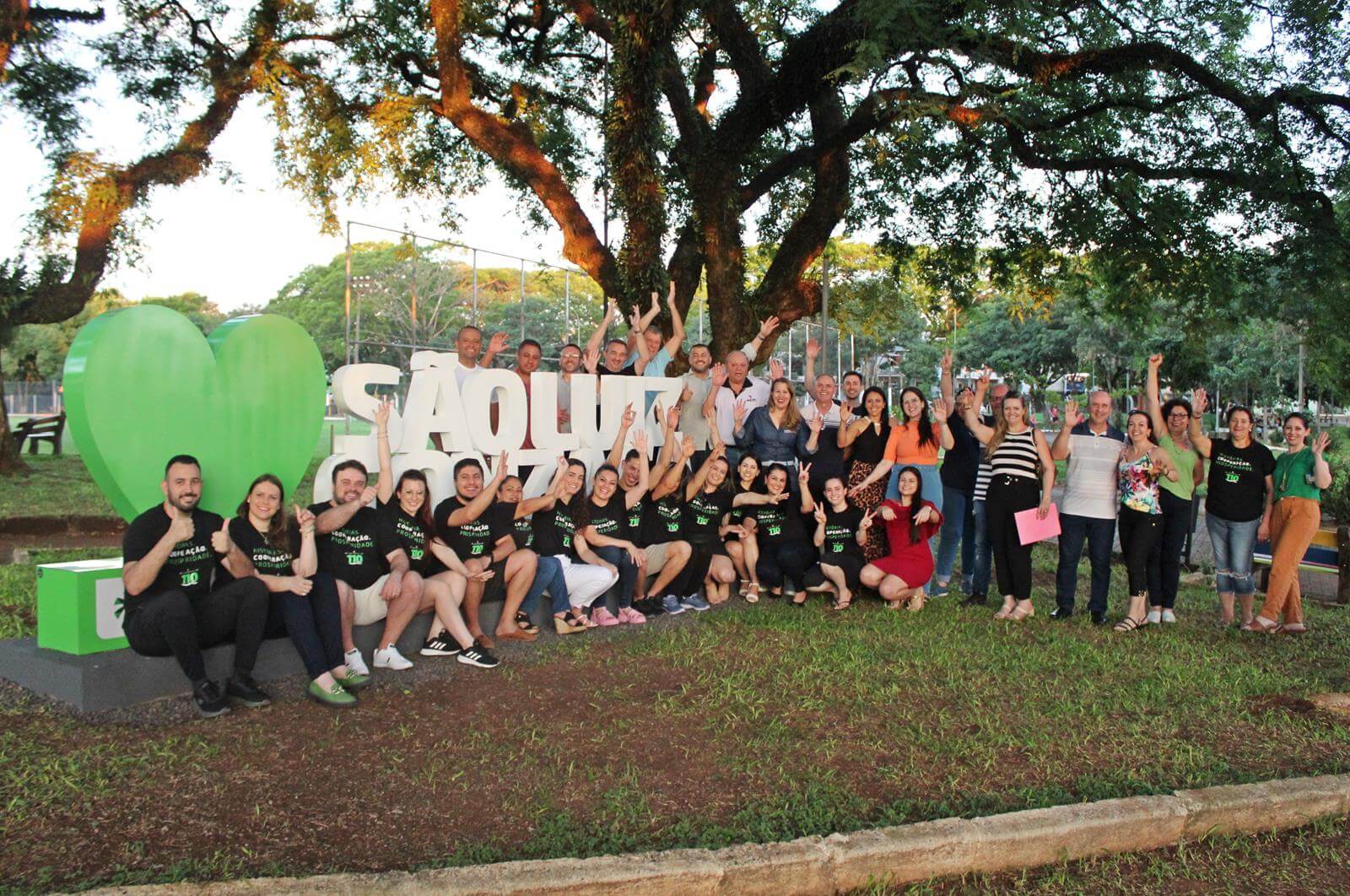 Inaugurado letreiro “Eu amo São Luiz Gonzaga” na Praça Cícero Cavalheiro