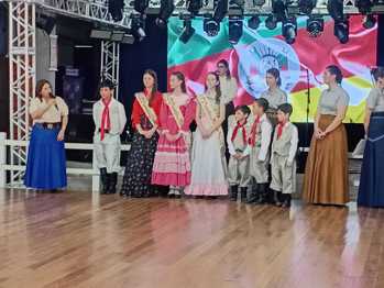 <div class="xdj266r x14z9mp xat24cr x1lziwak x1vvkbs x126k92a">
<div dir="auto">DIA DAS ESCOLAS NO CTG SENTINELAS DO CAAR&Oacute;</div>
</div>
<div class="x14z9mp xat24cr x1lziwak x1vvkbs xtlvy1s x126k92a">&nbsp;</div>