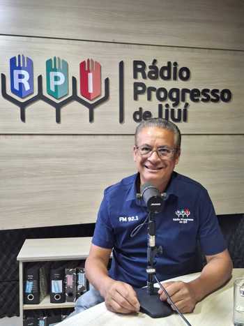 <p>Radialista de Caibat&eacute; &eacute; reconhecido em Iju&iacute; com t&iacute;tulo de Cidad&atilde;o Ijuiense</p>