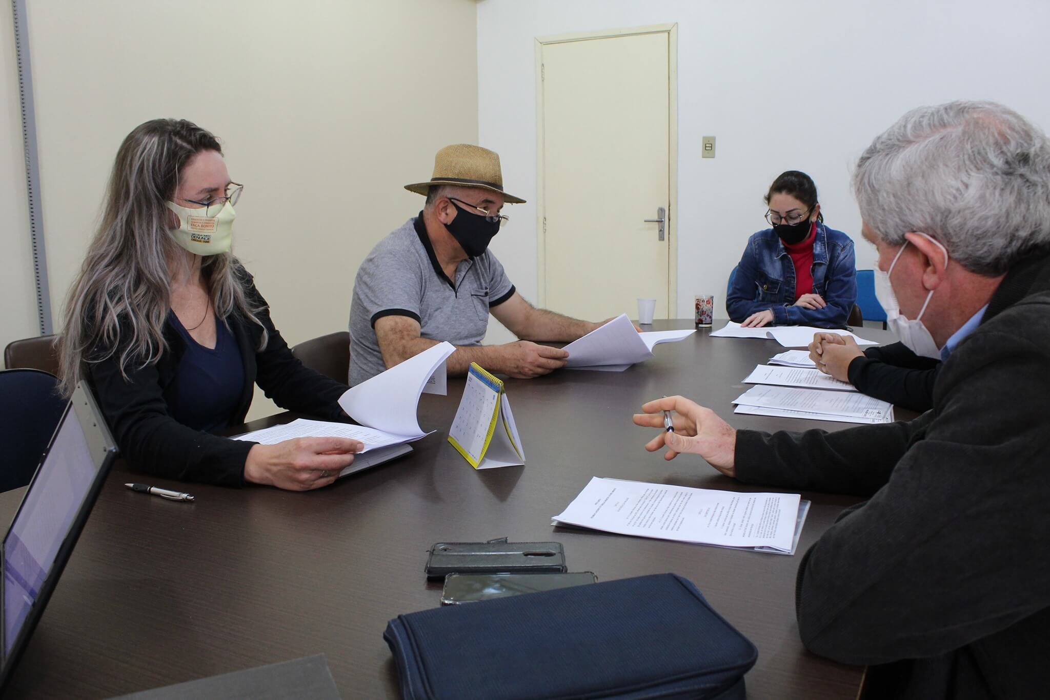 APROVADO REGIMENTO INTERNO DO CONSELHO MUNICIPAL DE MEIO AMBIENTE 