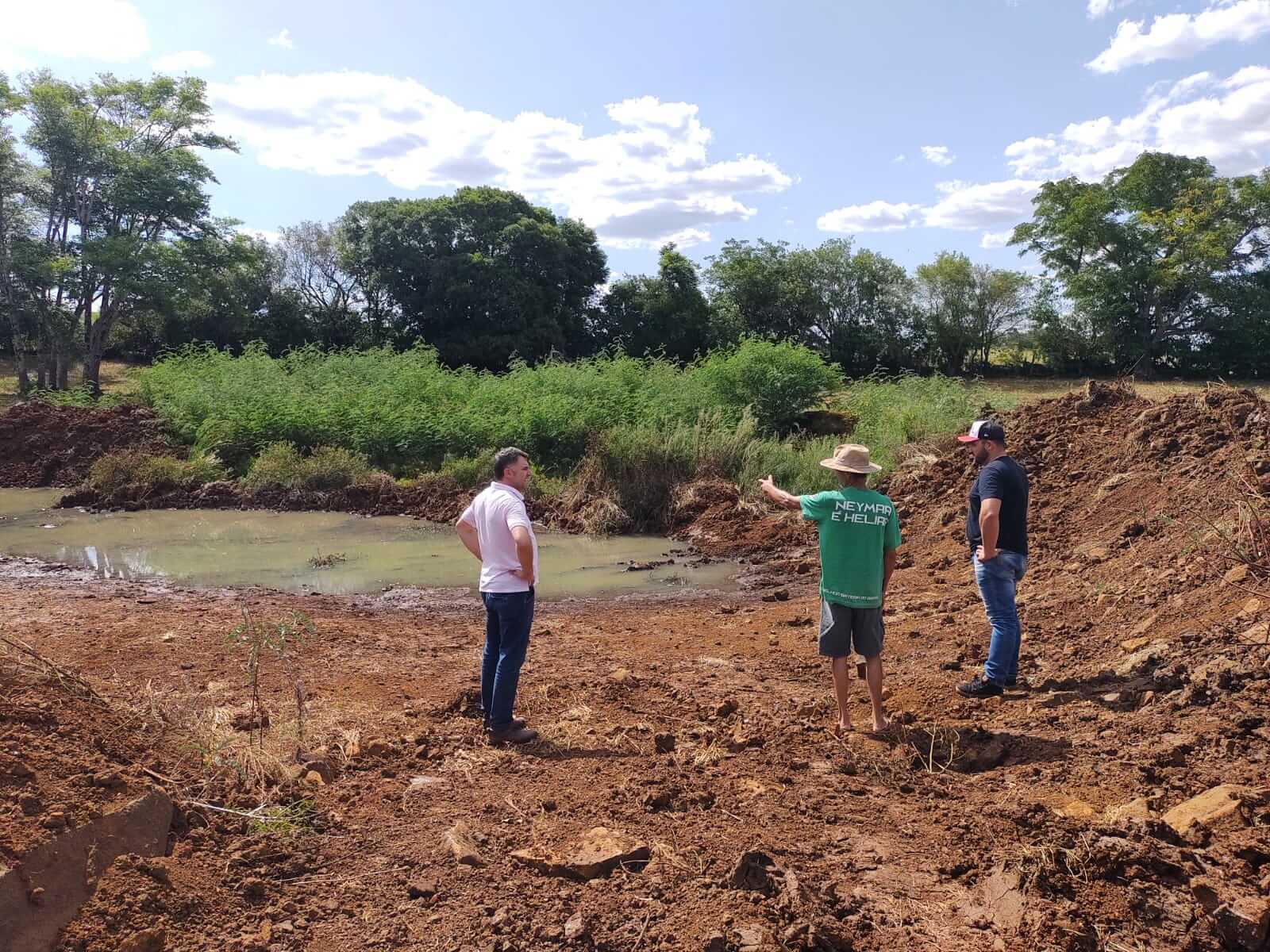 PREFEITURA DE CAIBATÉ REALIZA ABERTURA DE 62 BEBEDOUROS APENAS DURANTE O MÊS DE JANEIRO
