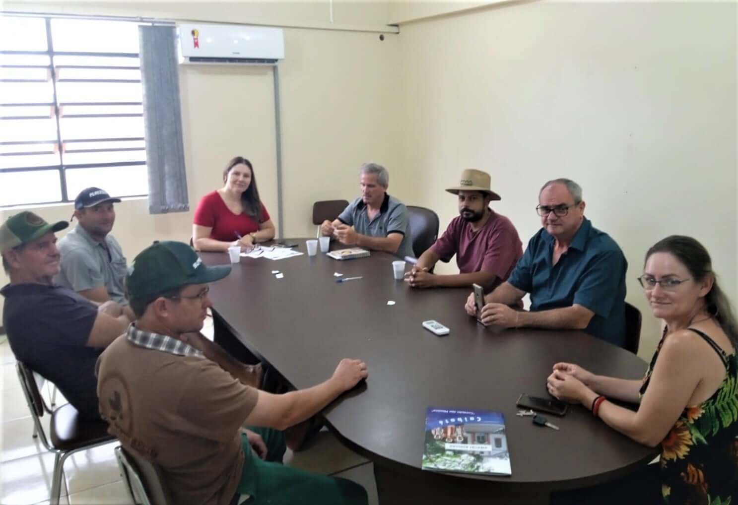 CONVÊNIO ENTRE MUNICÍPIO E GOVERNO ESTADUAL CONTEMPLA DEZ PROPRIEDADES CAIBATEENSES COM ABERTURA DE MICROAÇUDES