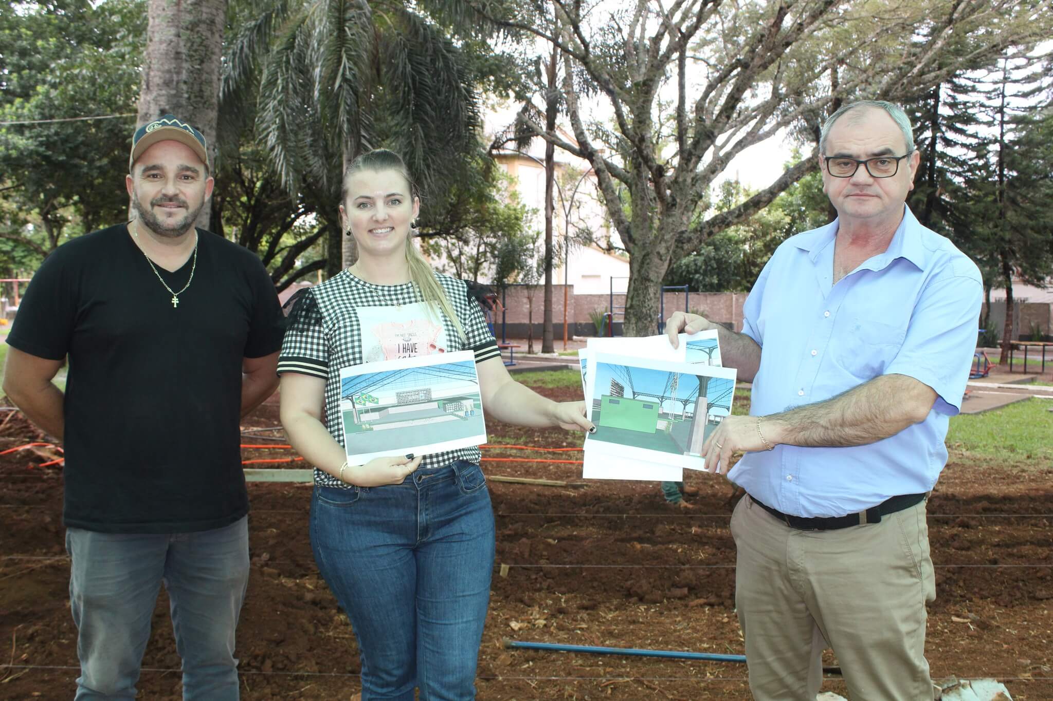 PREFEITURA MUNICIPAL INICIA CONSTRUÇÃO DE PALCO MODERNO JUNTO AO PAVILHÃO CULTURAL VALDIR VELOZO