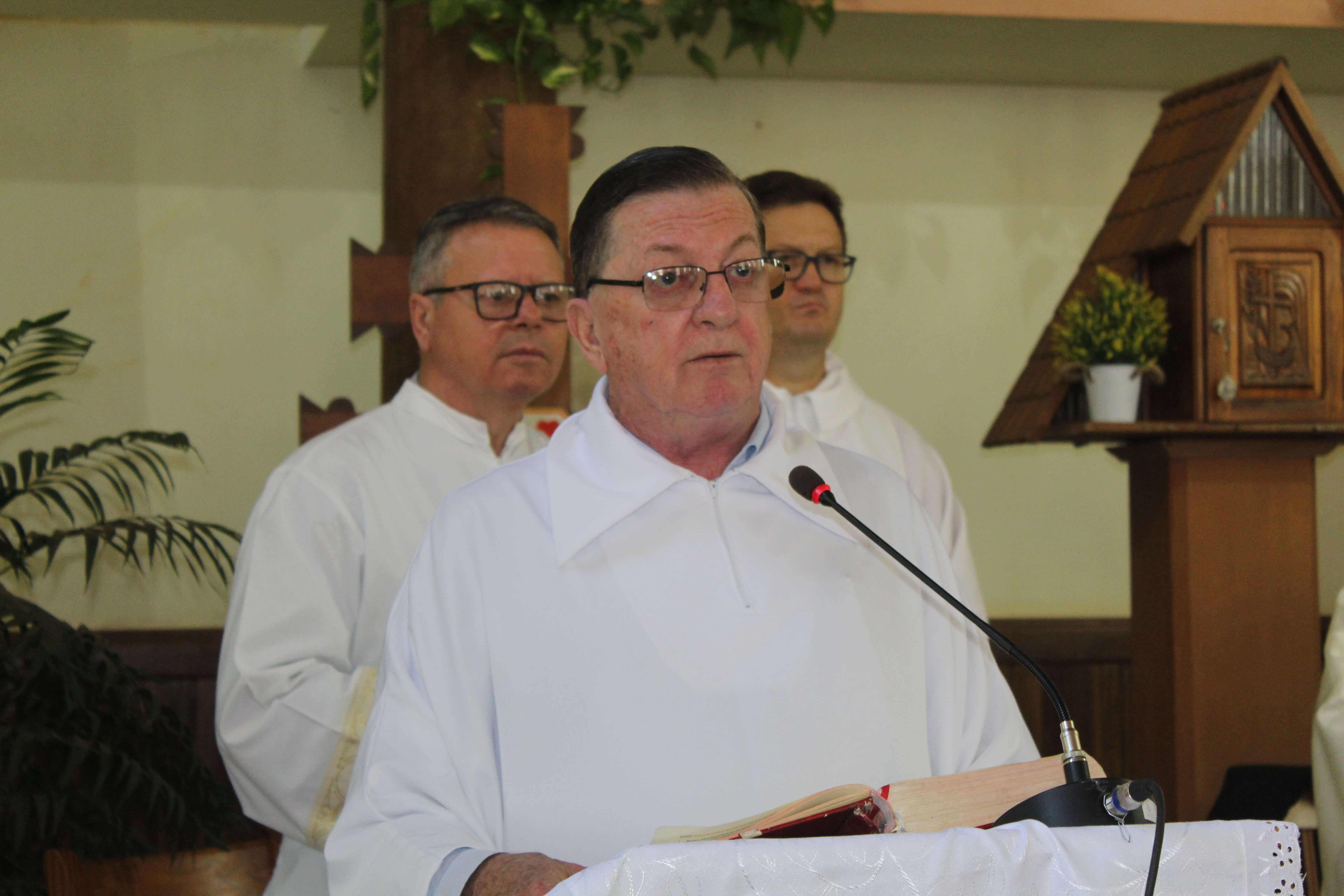 DIA FESTIVO: BISPO DIOCESANO DOM LIRO CELEBROU MISSA DE APRESENTAÇÃO OFICIAL DA CHEGADA DOS JESUÍTAS AO SANTUÁRIO DO CAARÓ