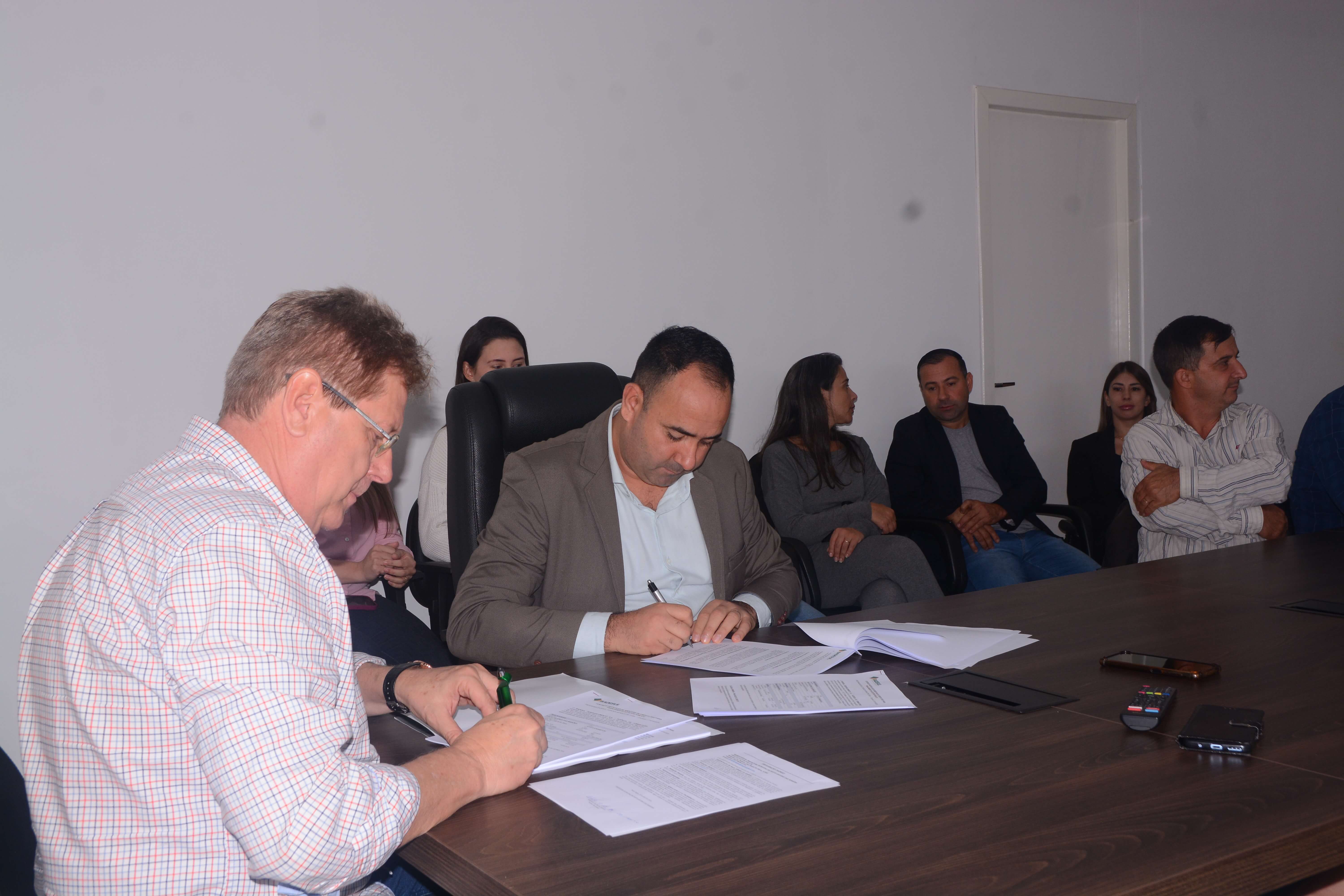 Santo Antônio das Missões firma contrato de 8 milhões com o Badesul para infraestrutura