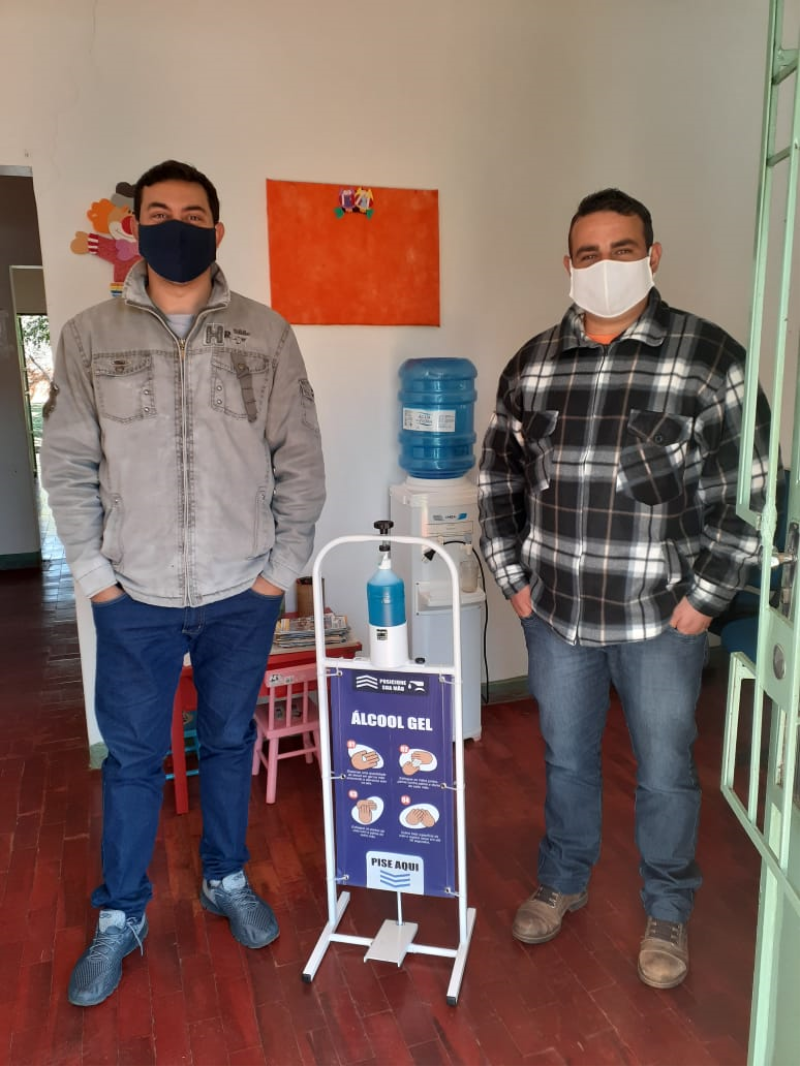 Assistência Social faz doação de dispenser de álcool gel para o Conselho Tutelar 