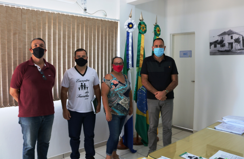 Prefeito Felisberto Ferreira recebe visita de vereadores de aposição
