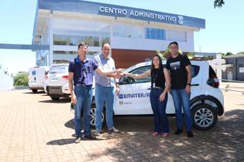 EMATER de Santo Antônio das Missões recebe novo veículo para fortalecer o trabalho no campo