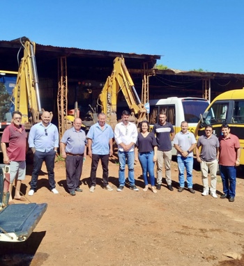 Reunião no Parque de Máquinas da Prefeitura Municipal discute melhorias na infraestrutura