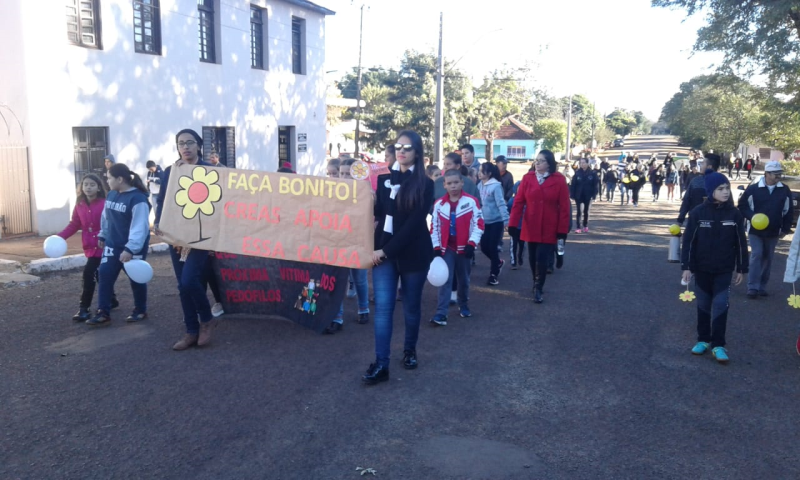 Caminhada marca o Dia de Combate ao Abuso e Exploração Sexual de Crianças e Adolescentes