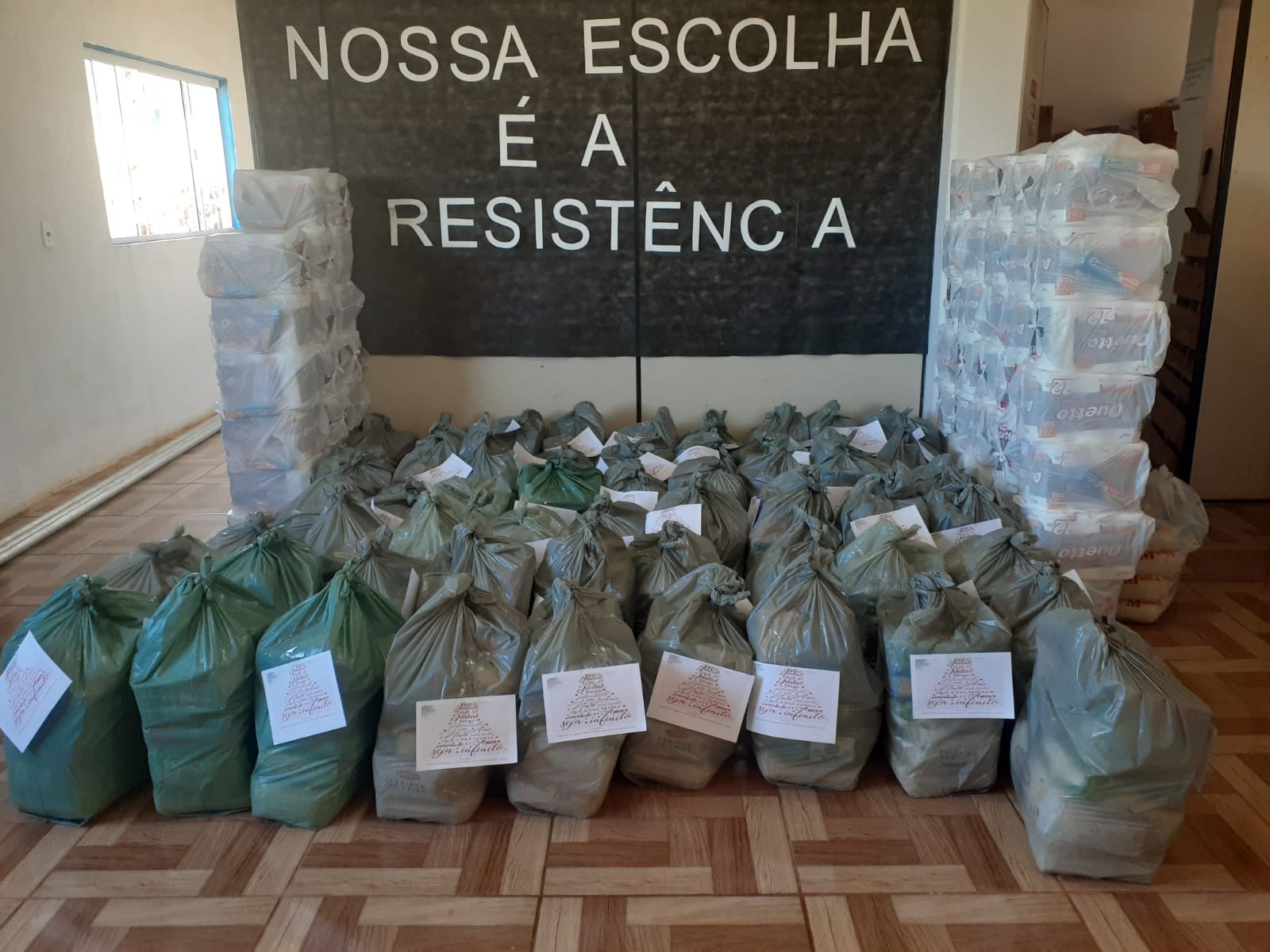 Município recebeu a doação de 56 cestas básicas do MPT