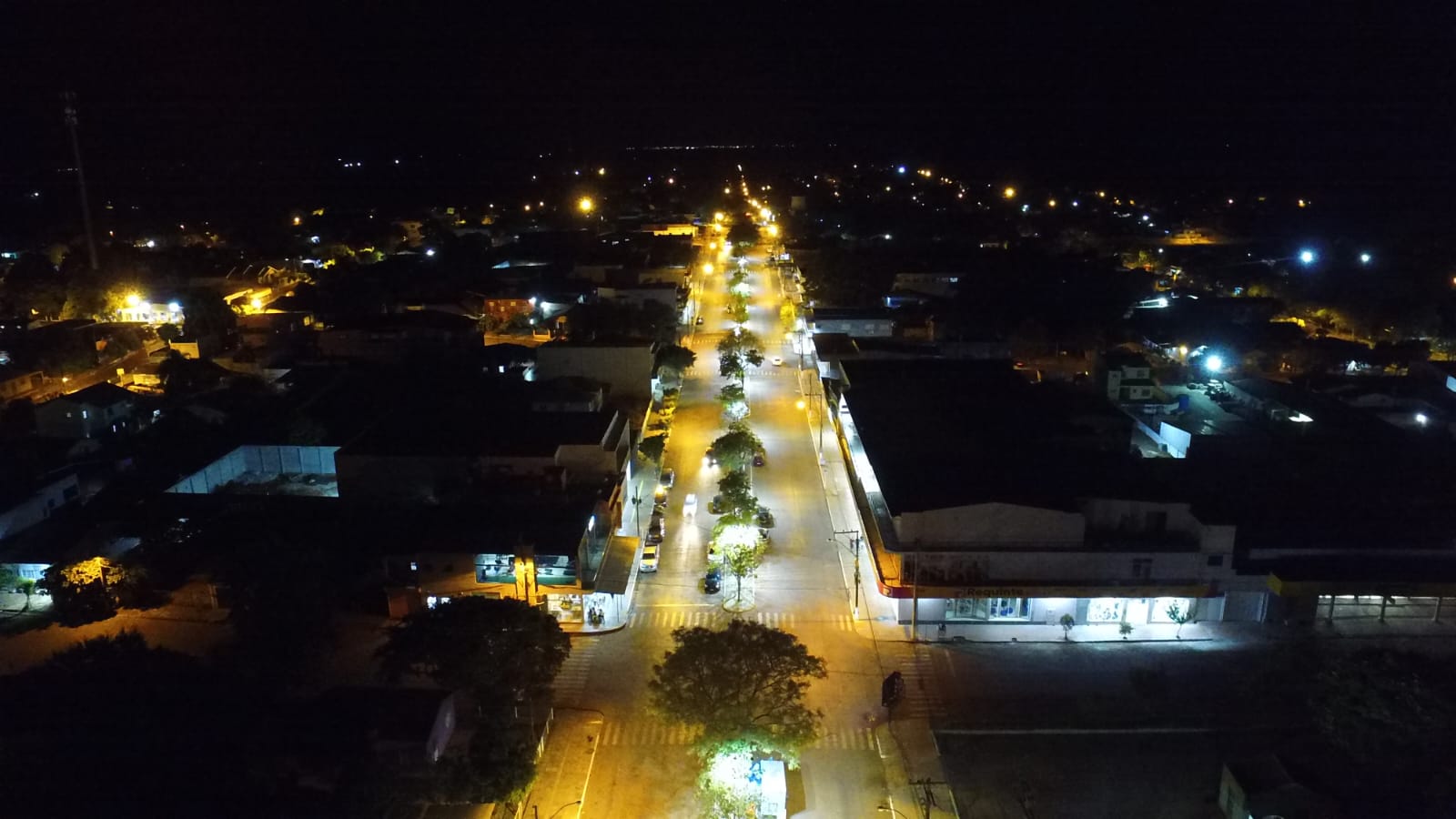 Prefeitura de Santo Antônio das Missões instala refletores de LED na Av. Florduarte