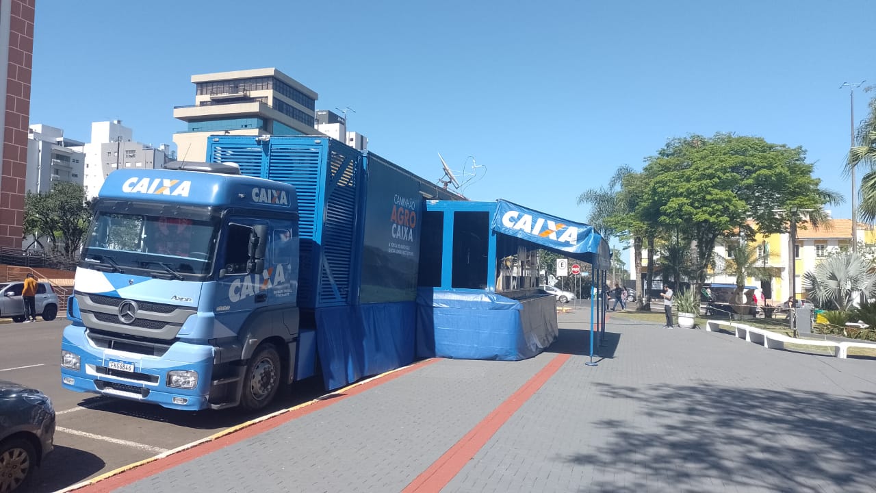 Caminhão Caixa chega em Santo Antônio das Missões