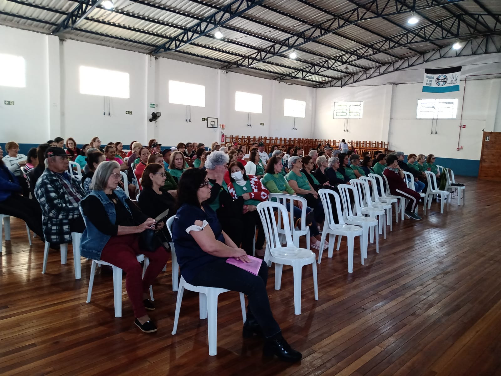 Mais de 100 idosos participaram da comemoração do Dia dos Idosos, promovido pela Saúde