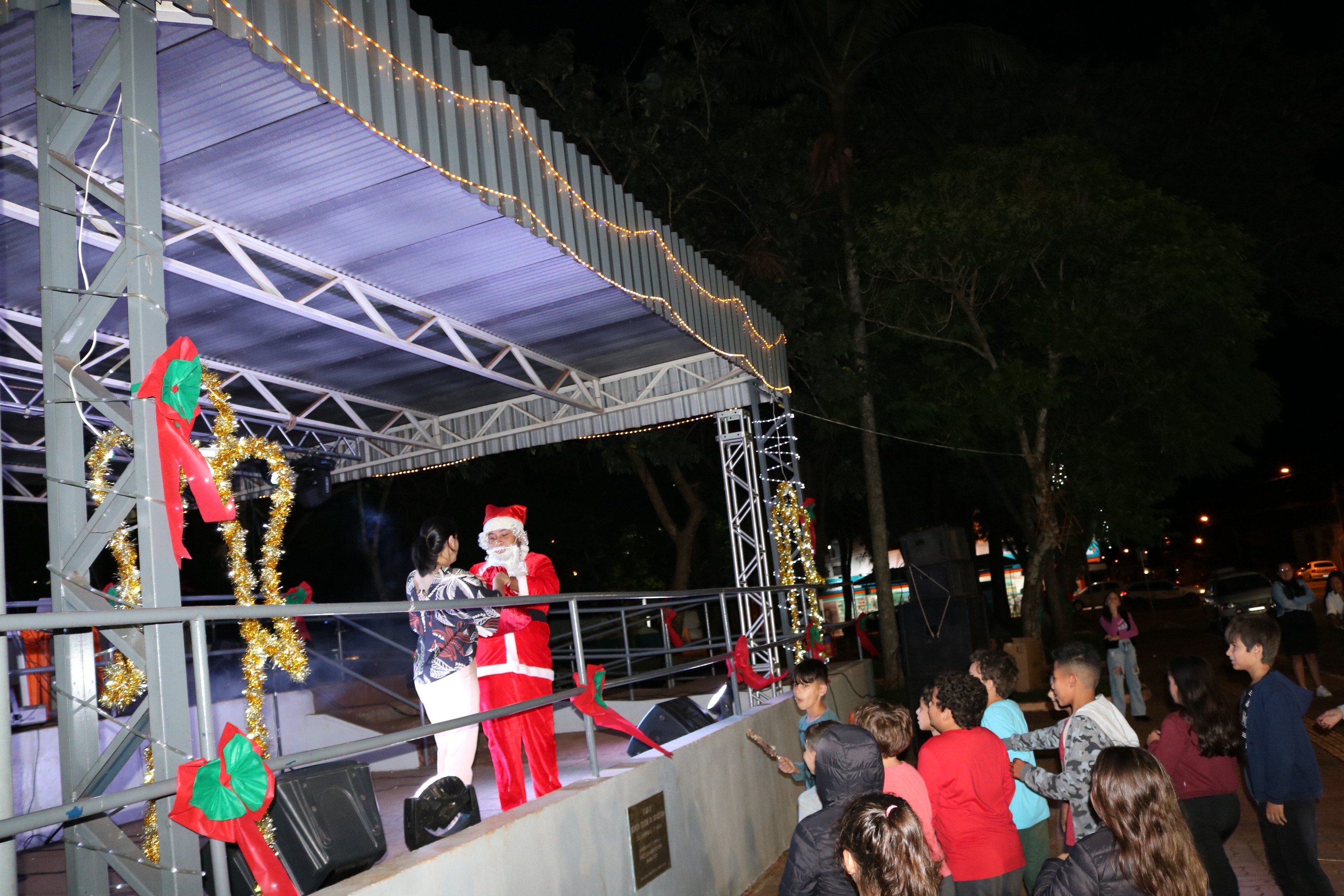 Abertura oficial das festividades natalinas e a chegada do Papai Noel