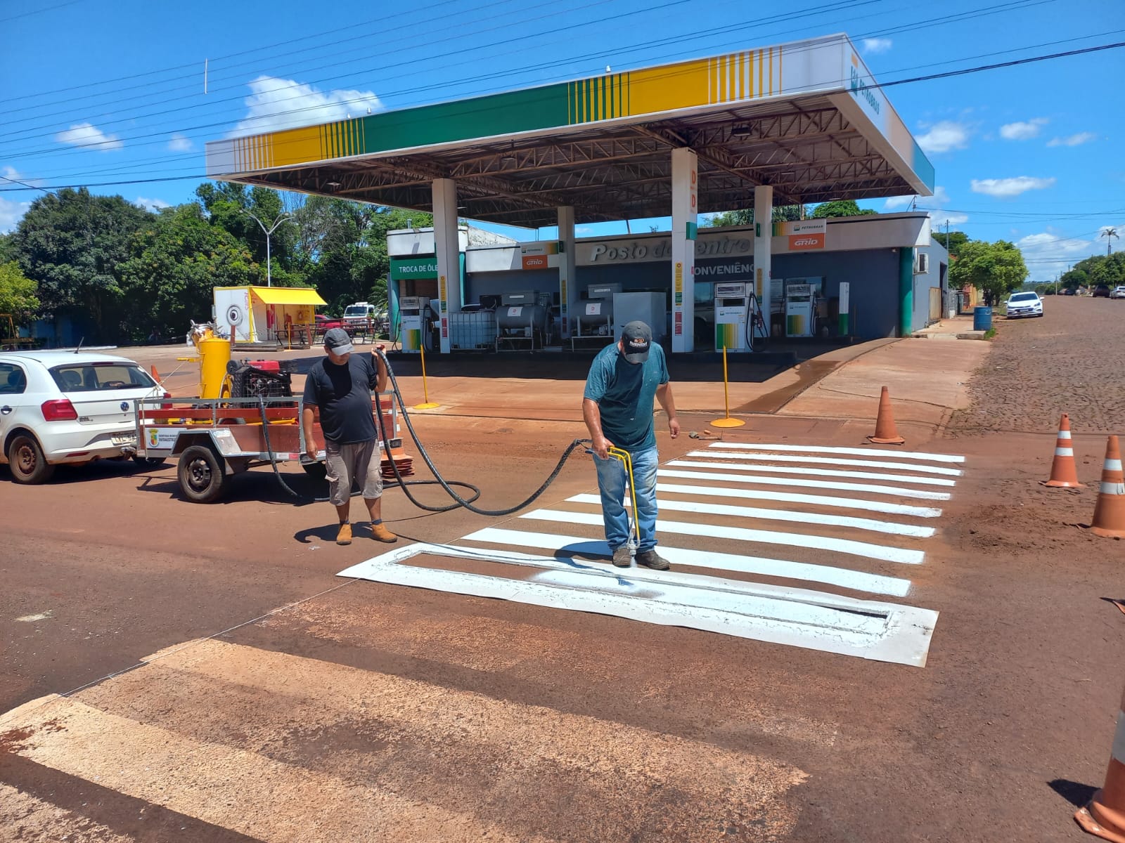 Renovação da pintura em faixas de pedestres, em Santo Antônio das Missões