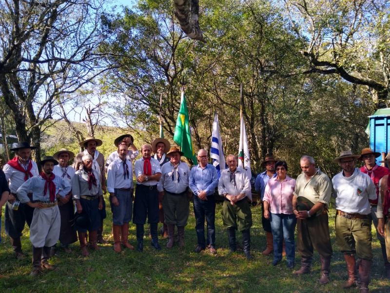 Prefeito Puranci Barcelos participa da Cavalgada Gumercindo Saraiva