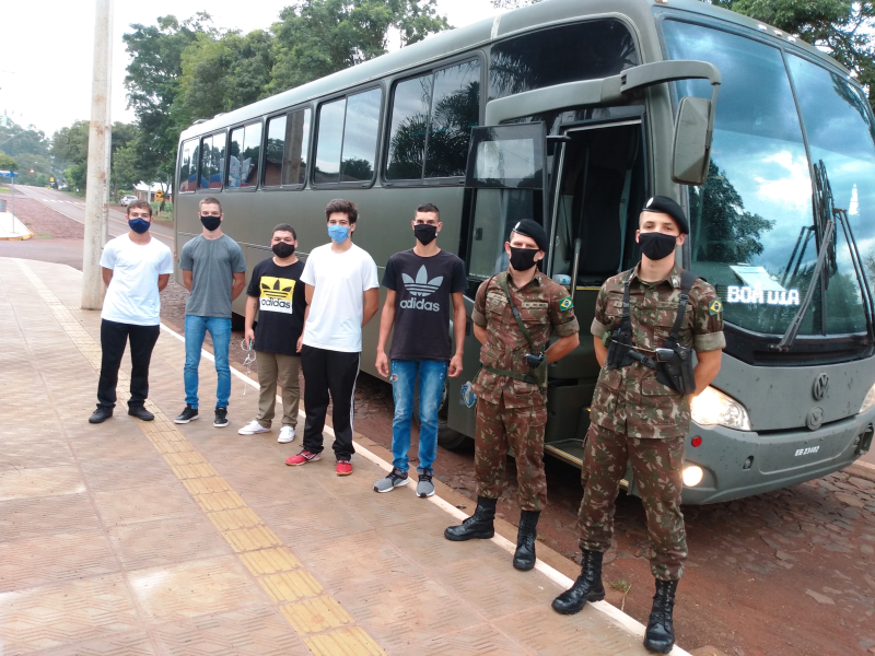 PORTO-MAUENSES EMBARCAM PARA REALIZAR NOVA INSPEÇÃO DE SAÚDE PARA INGRESSAR NO EXÉRCITO BRASILEIRO