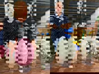 <p>EX-PRIMEIRA-DAMA DE TUPARENDI ESTEVE EM PORTO MAU&Aacute; ORIENTANDO O GRUPO DE VOLUNT&Aacute;RIOS&nbsp;</p>