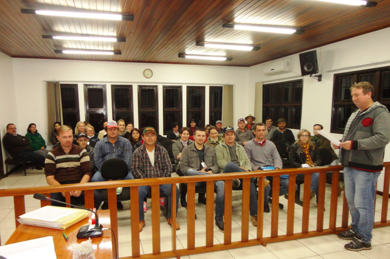 SINDICATO DOS SERVIDORES MUNICIPAIS DE PORTO MAUA REALIZOU ASSEMBLEIA EXTRA