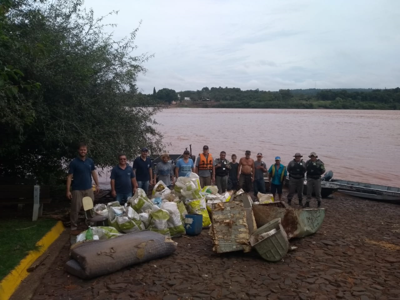 Entidades se mobilizam pela limpeza do Rio Uruguai em Porto Mauá
