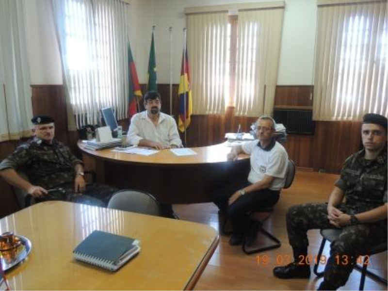 DELEGADO DE SERVIÇO MILITAR DO POSTO DE RECRUTAMENTO E MOBILIZAÇÃO DE SANTIAGO VISITA PORTO MAUÁ