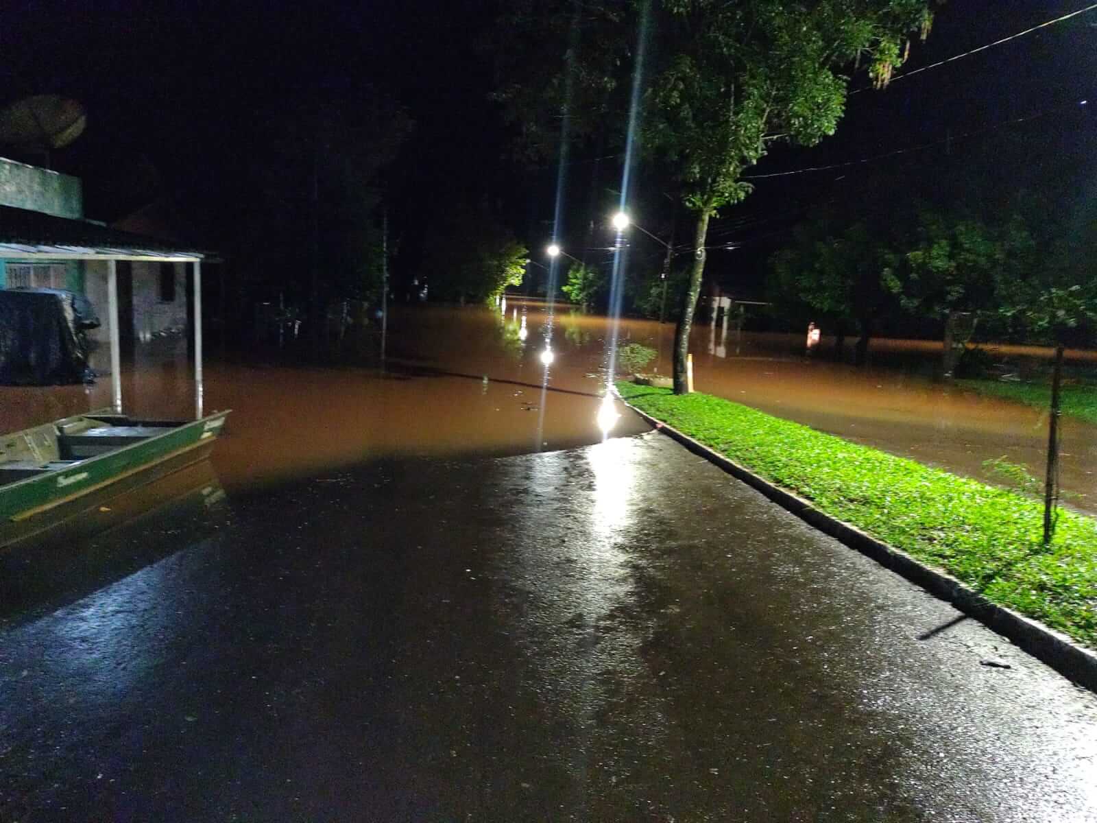 <p>MUNIC&Iacute;PIO DECLARA SITUA&Ccedil;&Atilde;O DE EMERG&Ecirc;NCIA</p>