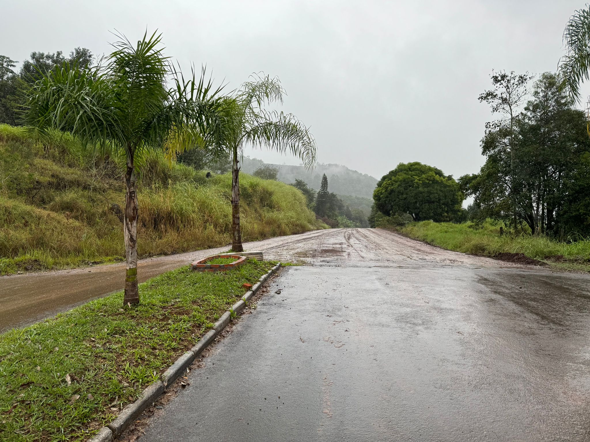 <p><strong>Sa&iacute;da da cidade em dire&ccedil;&atilde;o ao Roncador receber&aacute; pavimenta&ccedil;&atilde;o</strong></p>