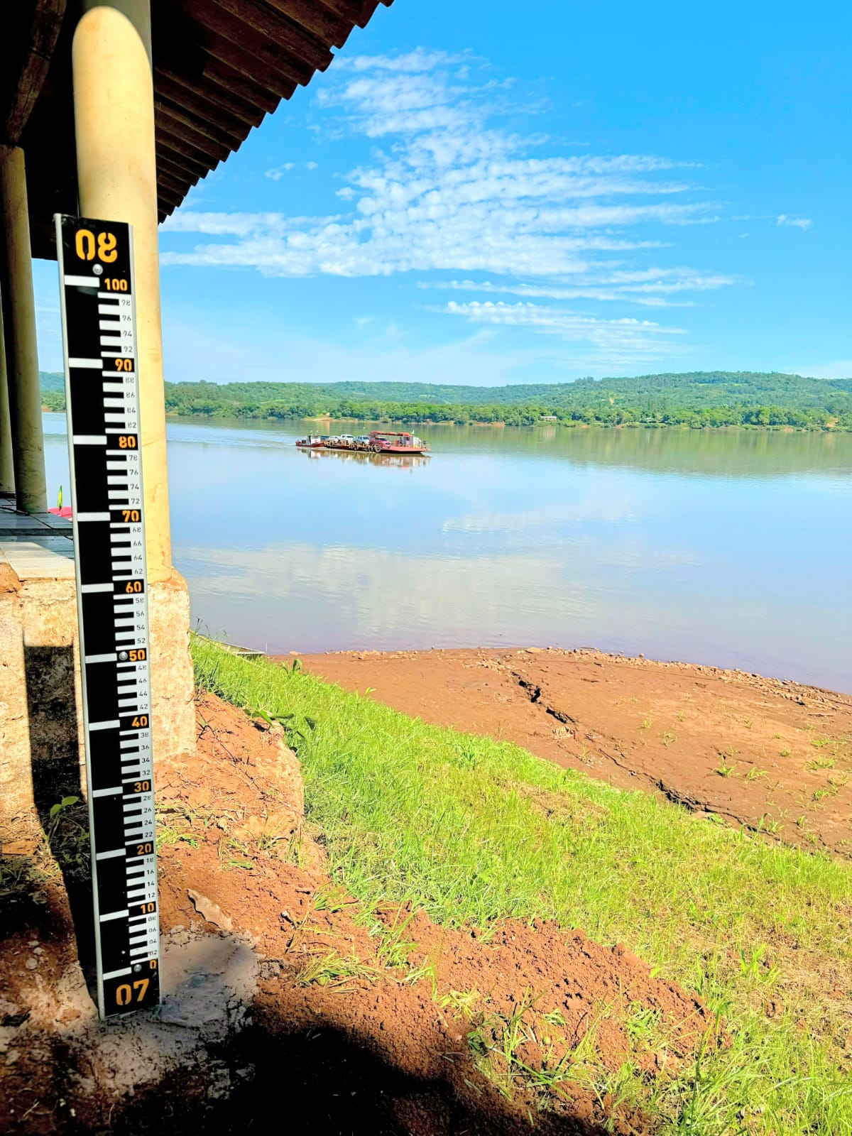 <p><strong>Novas r&eacute;guas para aferi&ccedil;&atilde;o do n&iacute;vel do rio Uruguai</strong></p>