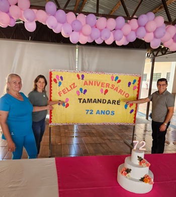 <p>72 Anos de Hist&oacute;ria e Dedica&ccedil;&atilde;o: Parab&eacute;ns &agrave; Escola Estadual Tamandar&eacute;</p>