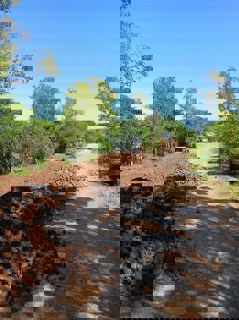 <p><strong>Secretaria de Obras intensifica a&ccedil;&otilde;es para melhoria da malha vi&aacute;ria em todo o munic&iacute;pio</strong></p>