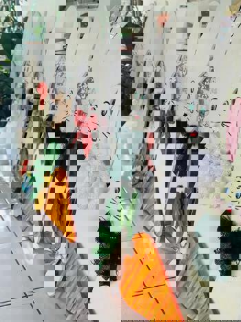 <p><strong>Esp&iacute;rito de P&aacute;scoa: volunt&aacute;rios embelezam ruas e pra&ccedil;as de Porto Vera Cruz</strong></p>