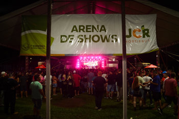 <p><strong>ARENA DE SHOWS DA 1&ordf; EXPOFEIRA: UM PALCO DE EMO&Ccedil;&Otilde;ES QUE FEZ PORTO VERA CRUZ VIBRAR</strong></p>