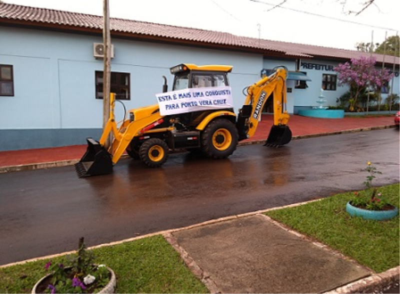 Nova Retroescavadeira para o Município
