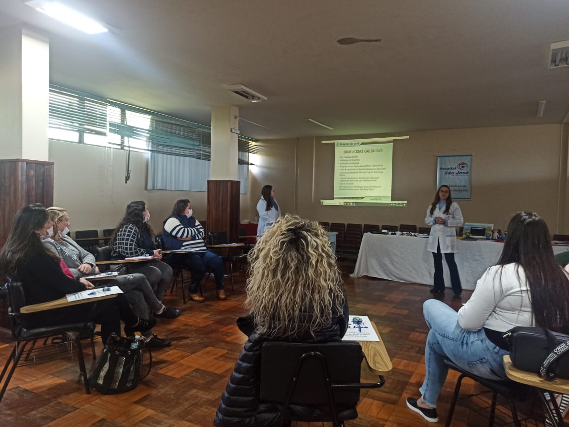 Professores municipais participaram de formação inclusiva